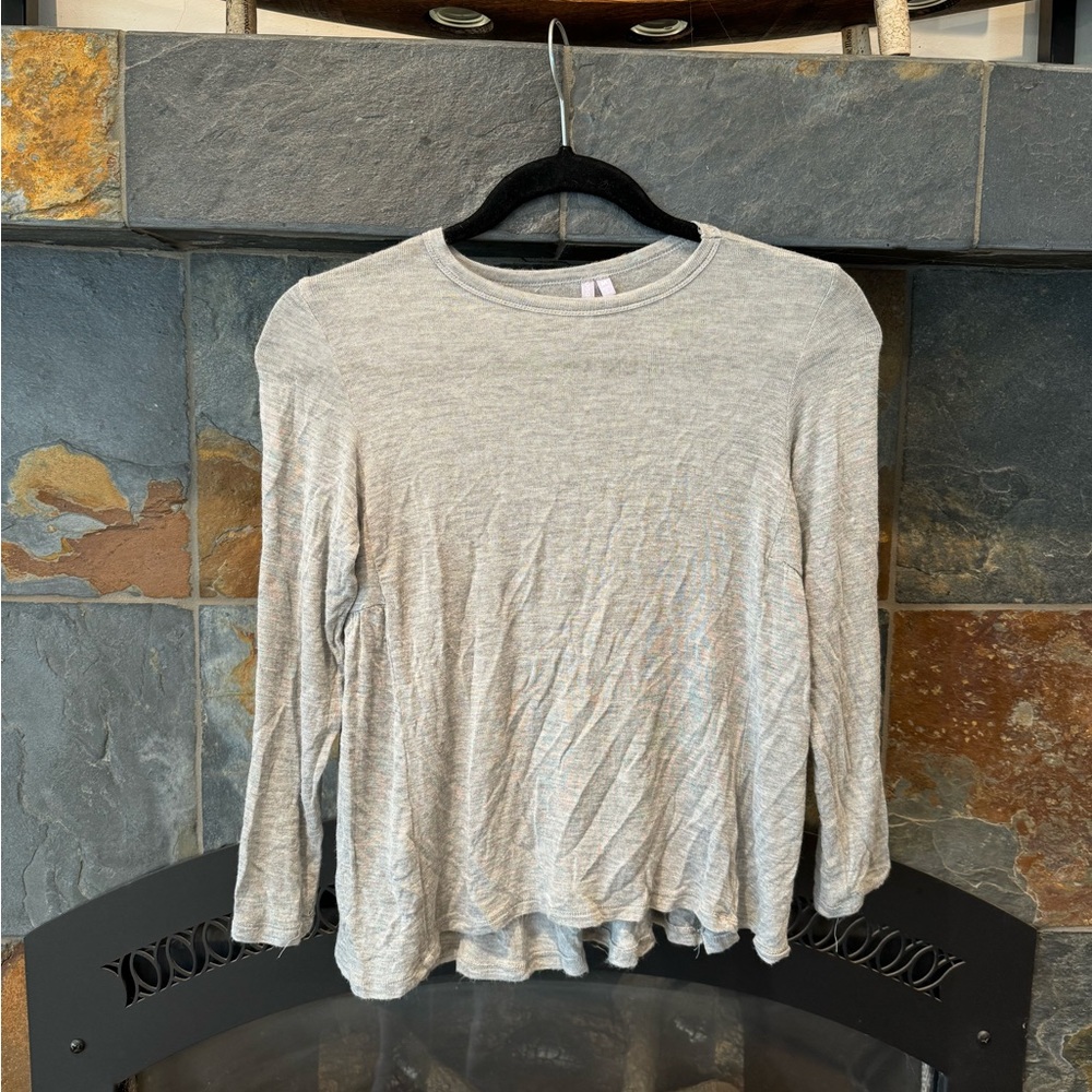 Good Luck Girl Light Grey Babydoll-back Long Sleeve Top polyester size medium